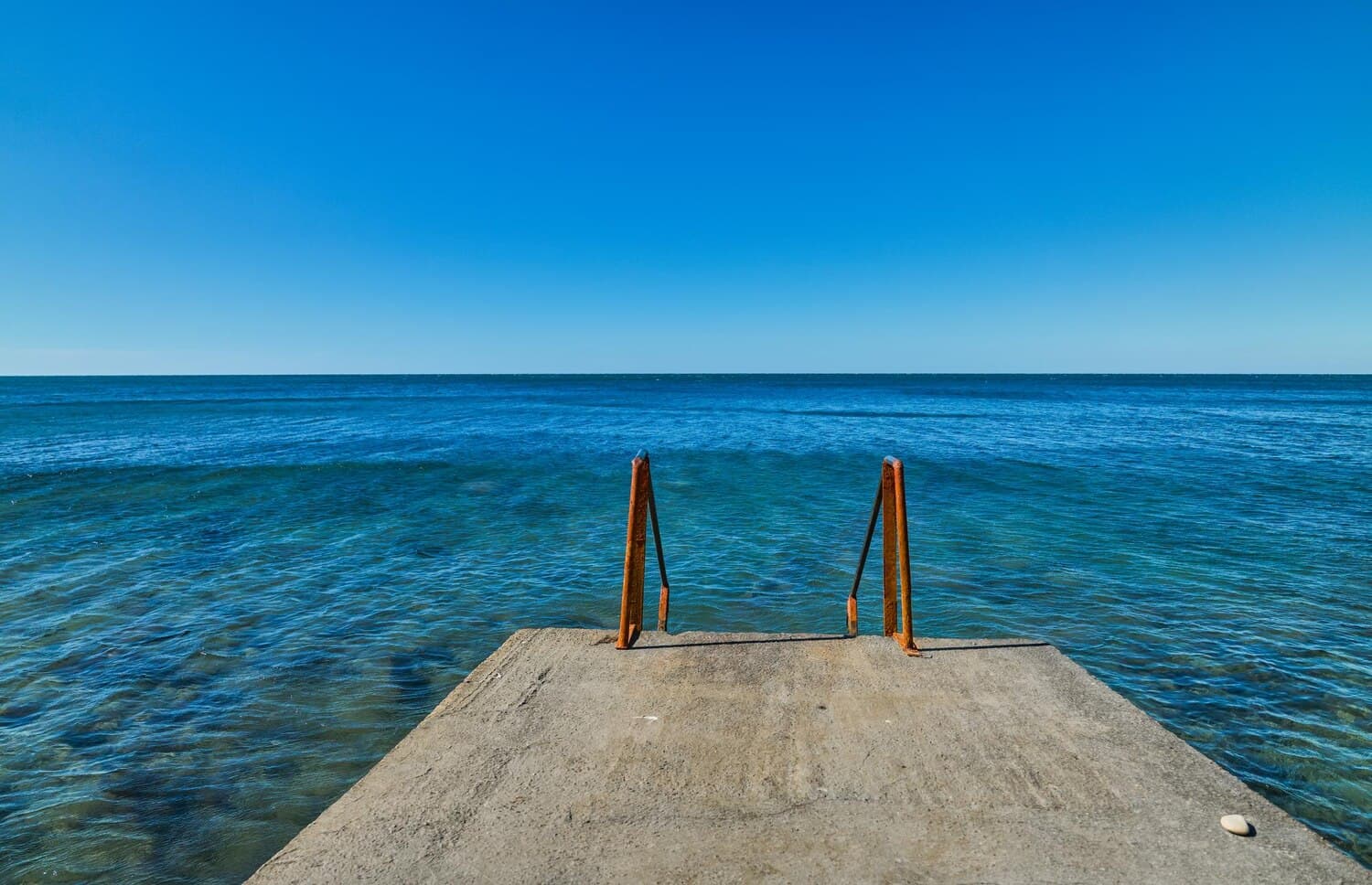 East Chop Jetty: A Reliable Oak Bluffs Spot for Stripers and Blues