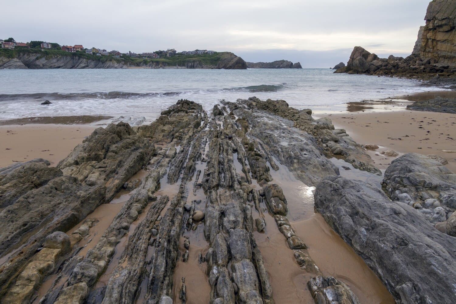 Black Point: A Sheltered Cove for Stripers and Flounder in Narragansett